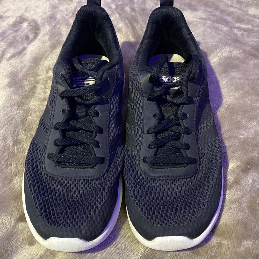 Black adidas tennis shoes